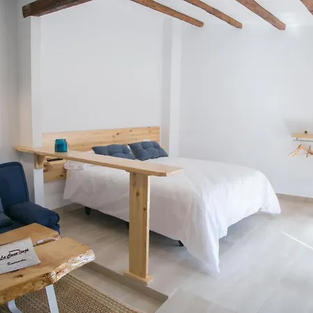 Turisticos La Casa Vieja Sabiote