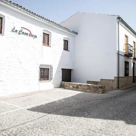 Aparthotel Turisticos La Casa Vieja Sabiote