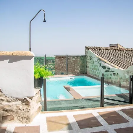 Aparthotel Turisticos La Casa Vieja Sabiote